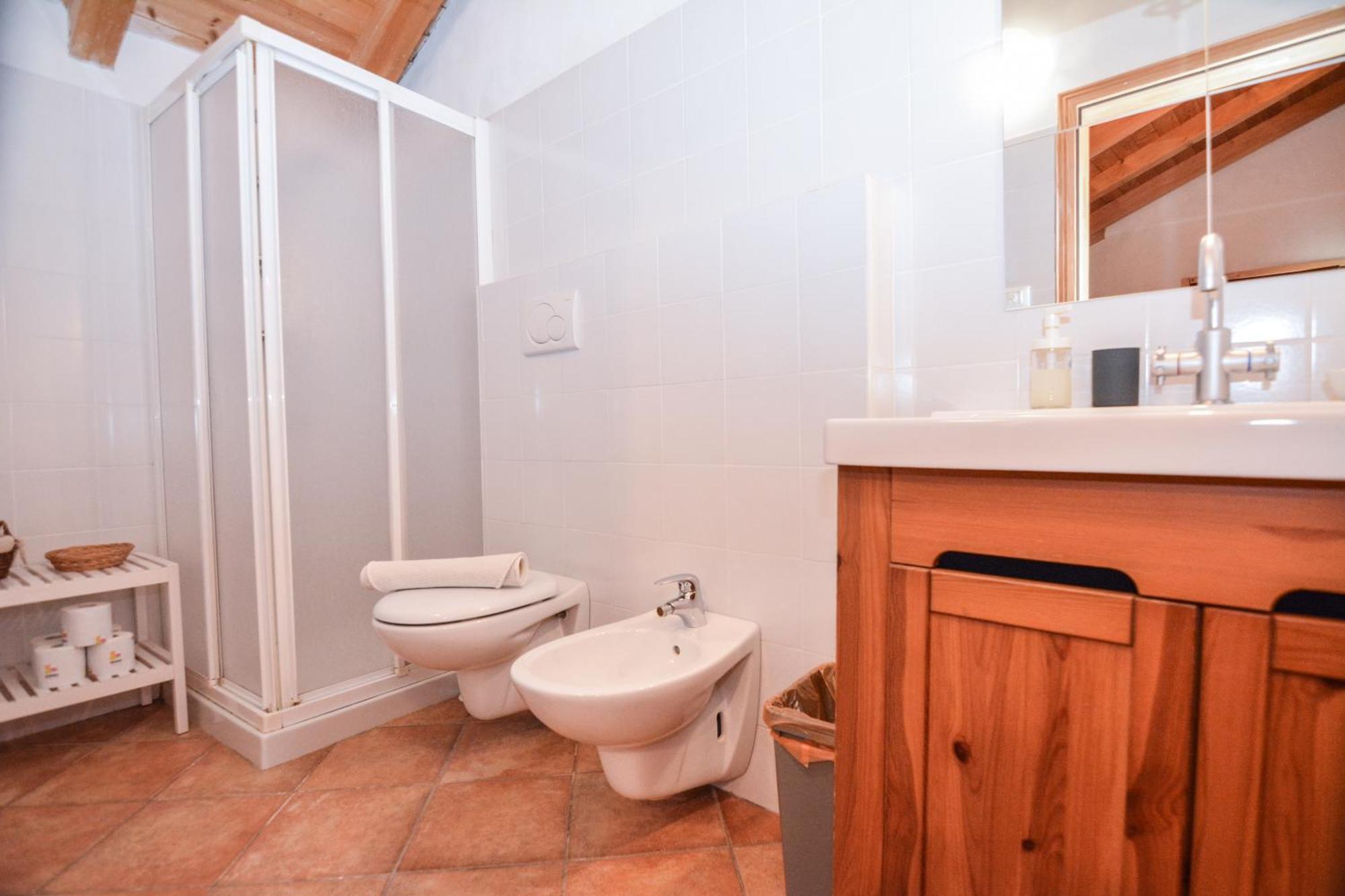 Agritur Airone Bed & Camping Levico Terme Værelse billede