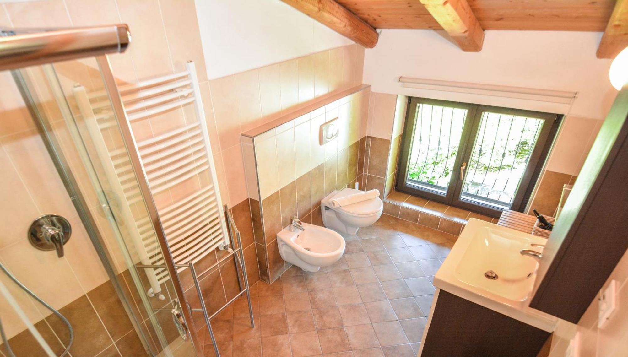 Agritur Airone Bed & Camping Levico Terme Værelse billede